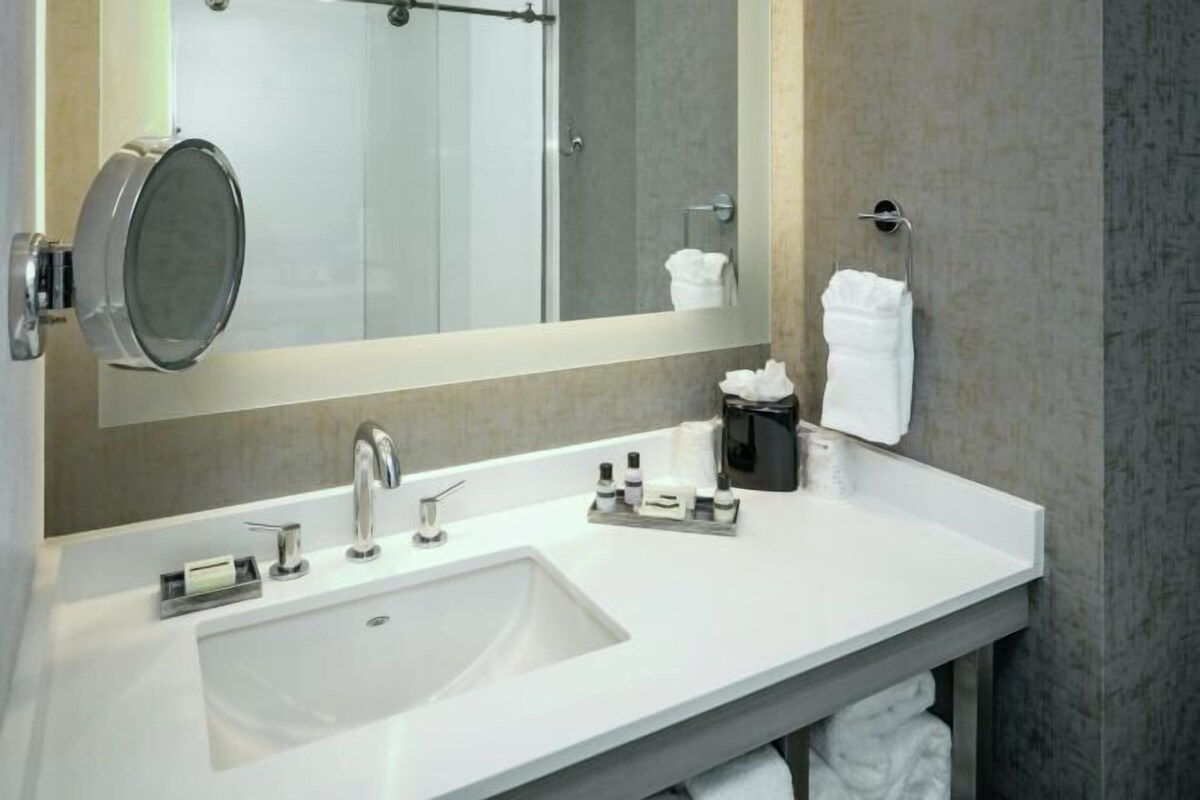Free toiletries, hair dryer, towels