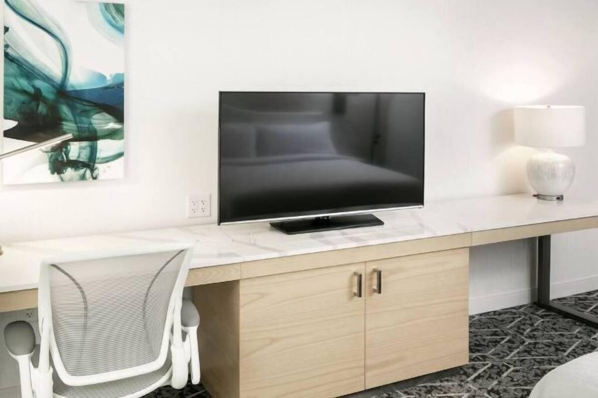 In-room safe, desk, laptop workspace, blackout drapes