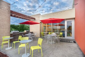 Terrace/patio - Home2 Suites by Hilton Bowling Green Hotel (Bowling Green)