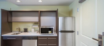 Home2 Suites by Hilton Bowling Green Hotel