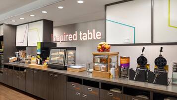 Free buffet breakfast on weekdays