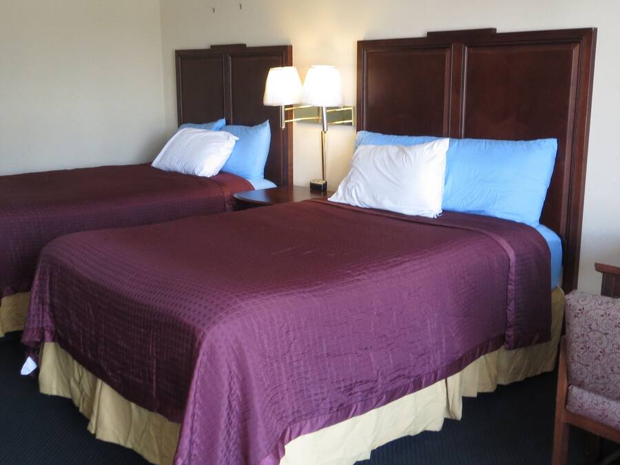 Kamer, 2 tweepersoonsbedden, niet-roken | Een bureau, gratis wifi, beddengoed