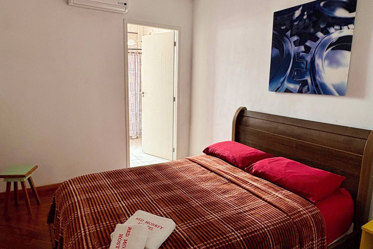 Economy Double Room | WiFi (free), bed sheets