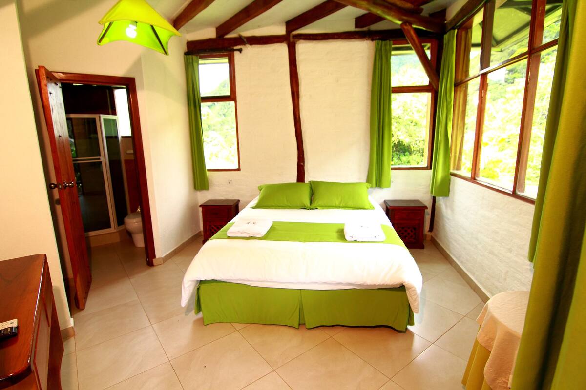 Classic Single Room, Pool View, Poolside