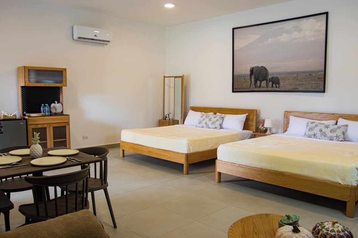 3 bedrooms, blackout curtains, free WiFi, bed sheets