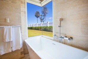 Deep-soaking bathtub - Santa Fe Club (Sosúa)
