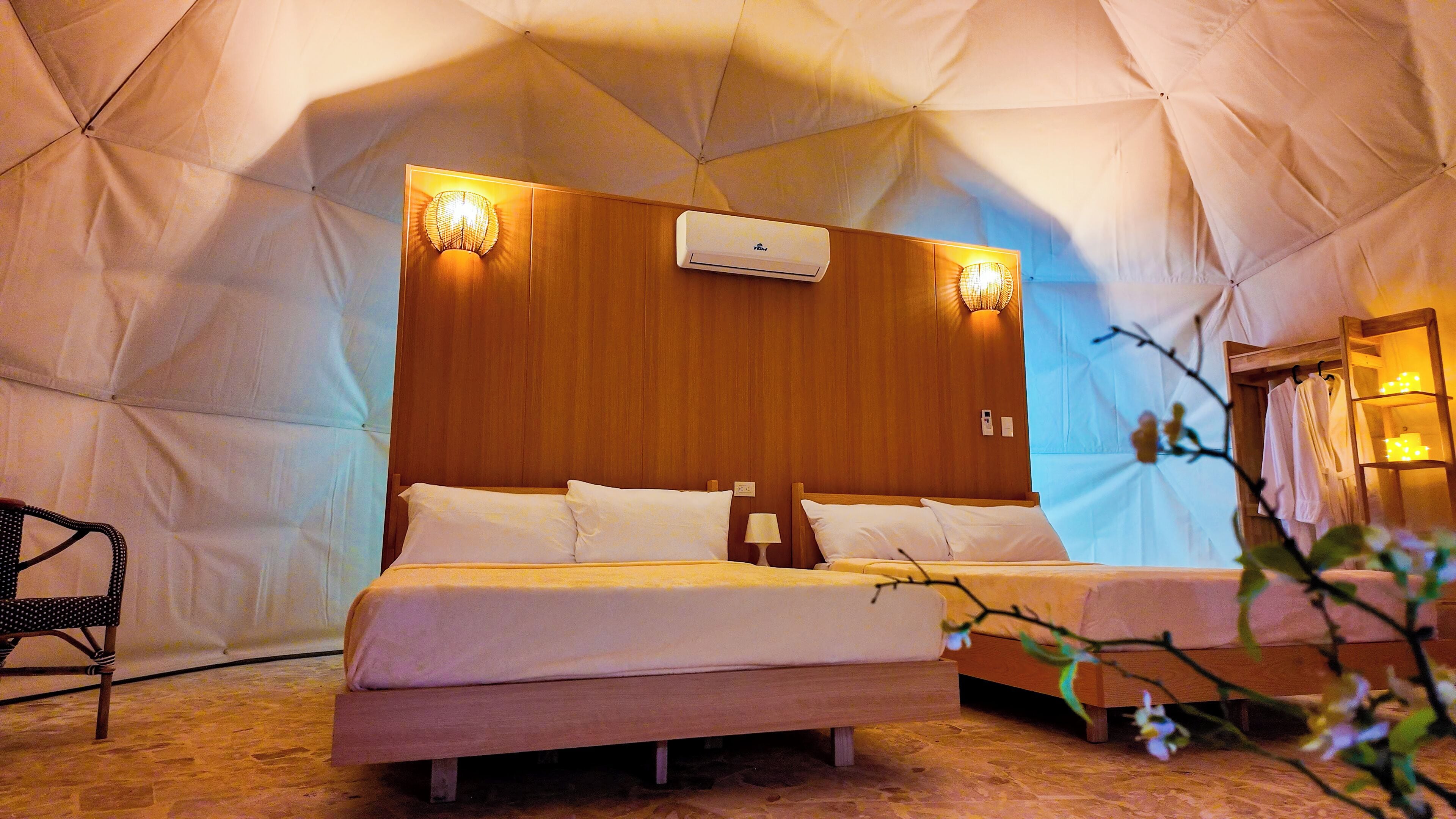 2 多间卧室、遮光窗帘、免费 WiFi、床单