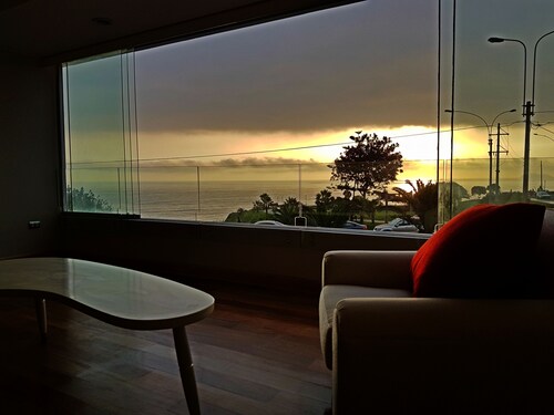 Stylish Ocean View Private Apartment