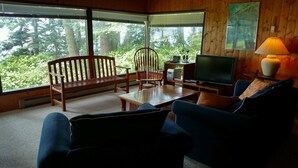 Nhà, nhiều giường, quang cảnh biển (123 - Mutiny Bay Waterfront House) | Quang cảnh ban công