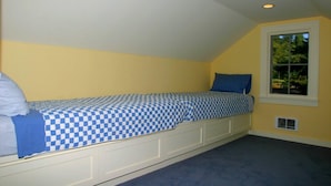Hus, flere senger, strandutsikt (132 - Smugglers Lagoon Beach Cottage,)