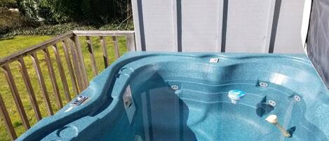 House, 2 Bedrooms, Sea View | Outdoor spa tub