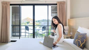 ห้องซูพีเรียดับเบิล | โต๊ะทำงาน, ผ้าม่านกันแสง, Wi-Fi ฟรี