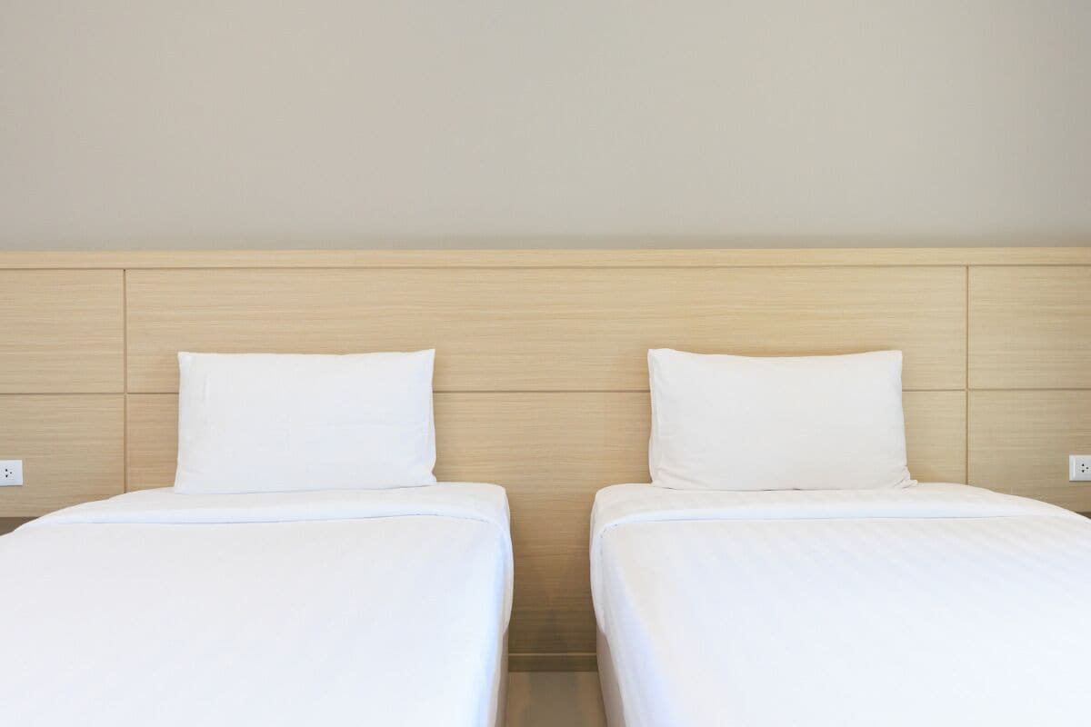 standard twin room | desk, blackout curtains, free wifi