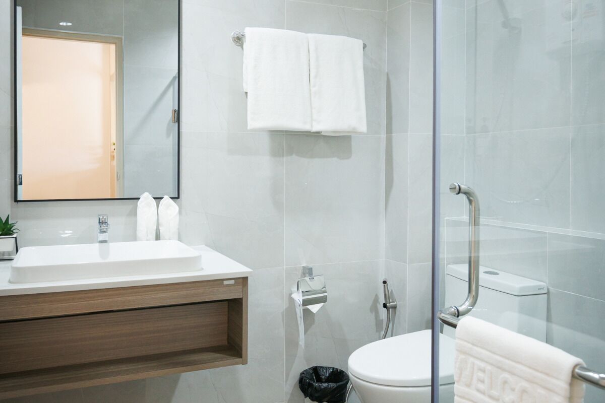 vip room  | bathroom | shower, free toiletries, towels