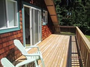 House, 3 Bedrooms | Balcony view