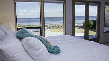 3 bedrooms, iron/ironing board, free WiFi