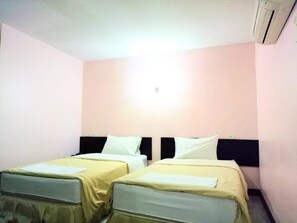 Rollaway beds, free WiFi