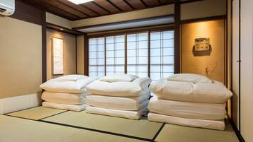 Traditional House, 3 Bedrooms, Kitchen, Garden View | 3 bedrooms, in-room safe, individually decorated, individually furnished