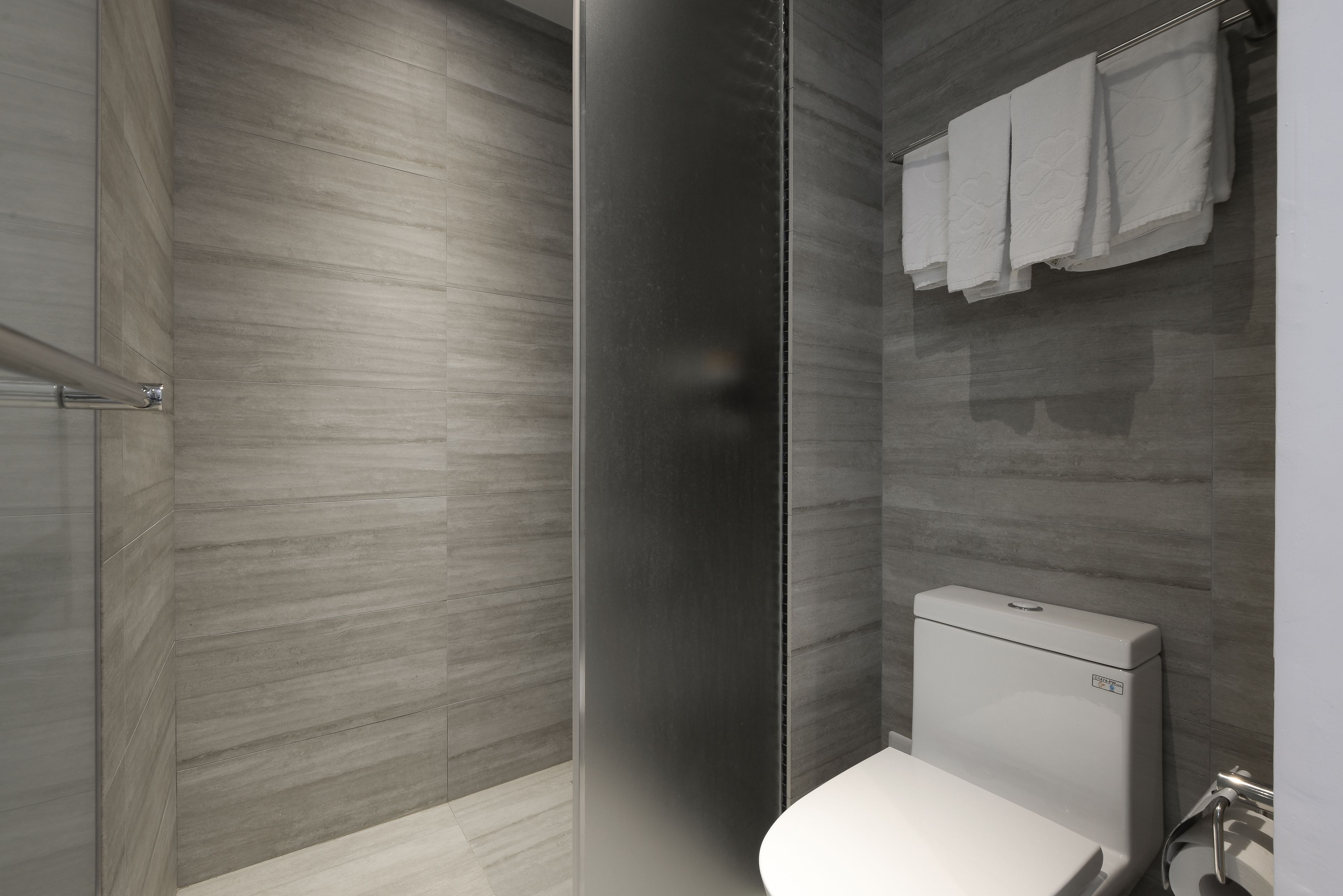 shower, free toiletries, hair dryer, slippers