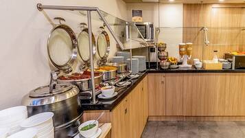 Free daily buffet breakfast