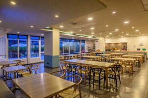 Desayuno buffet incluido todos los días 