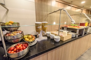 Free daily buffet breakfast