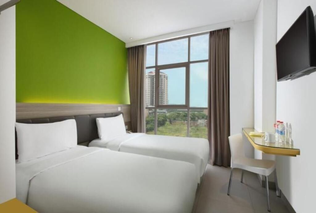 Meja kerja, Wi-Fi gratis, dan dapat diakses tamu berkursi roda