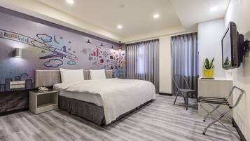 Comfort Double Room, 1 Queen Bed | Blackout drapes, free WiFi, bed sheets