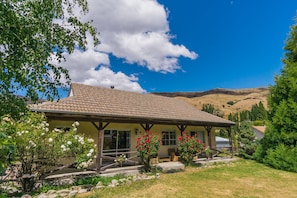 Exterior - Cardrona Cottage (Cardrona)