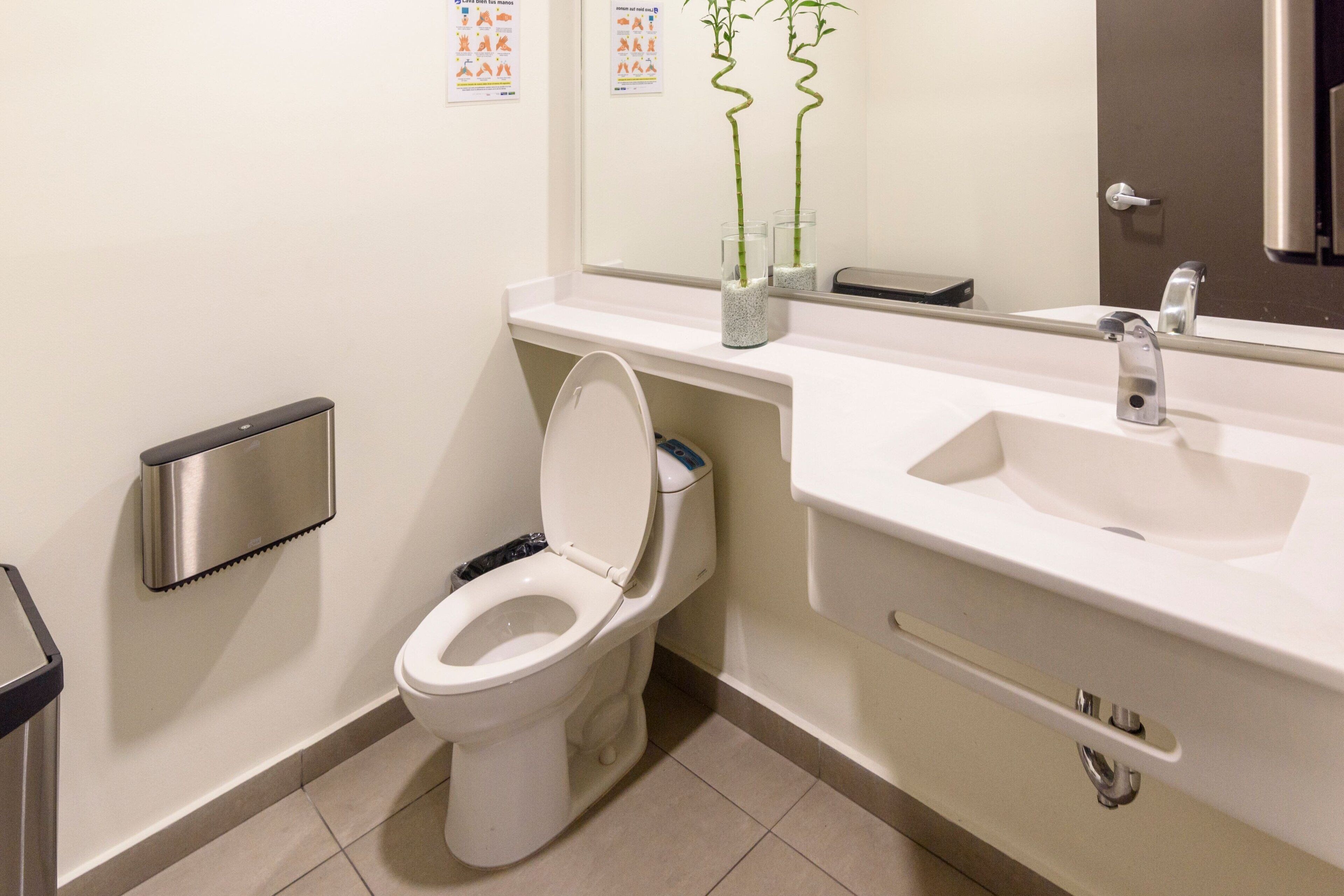 shower, free toiletries, towels