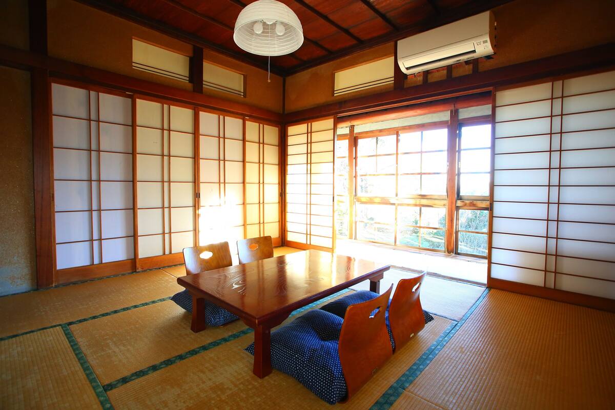 In-room safe, iron/ironing board, free WiFi, bed sheets