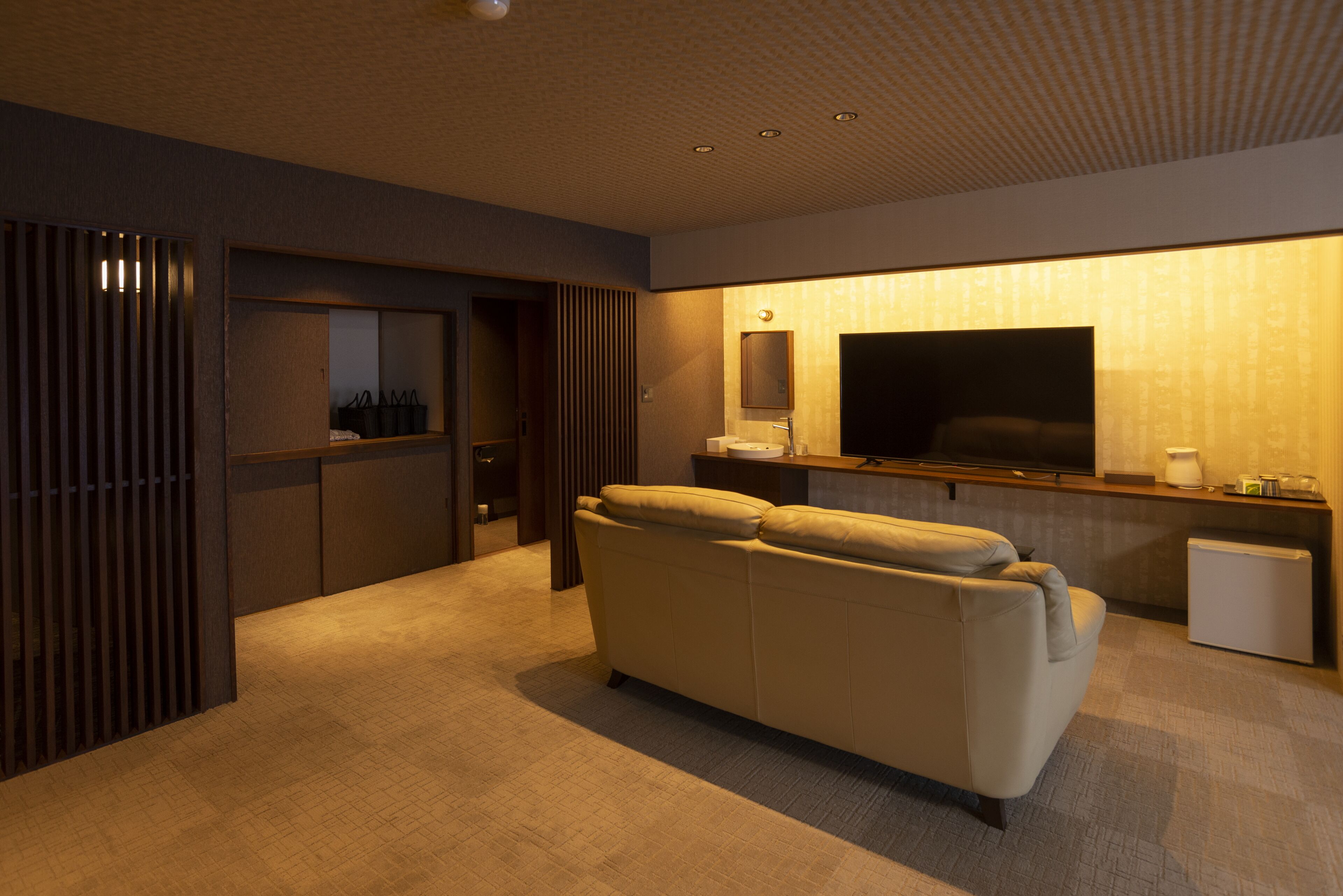 Japanese Modern Comfort Room with Shower, Non Smoking | WiFi (free), bed sheets