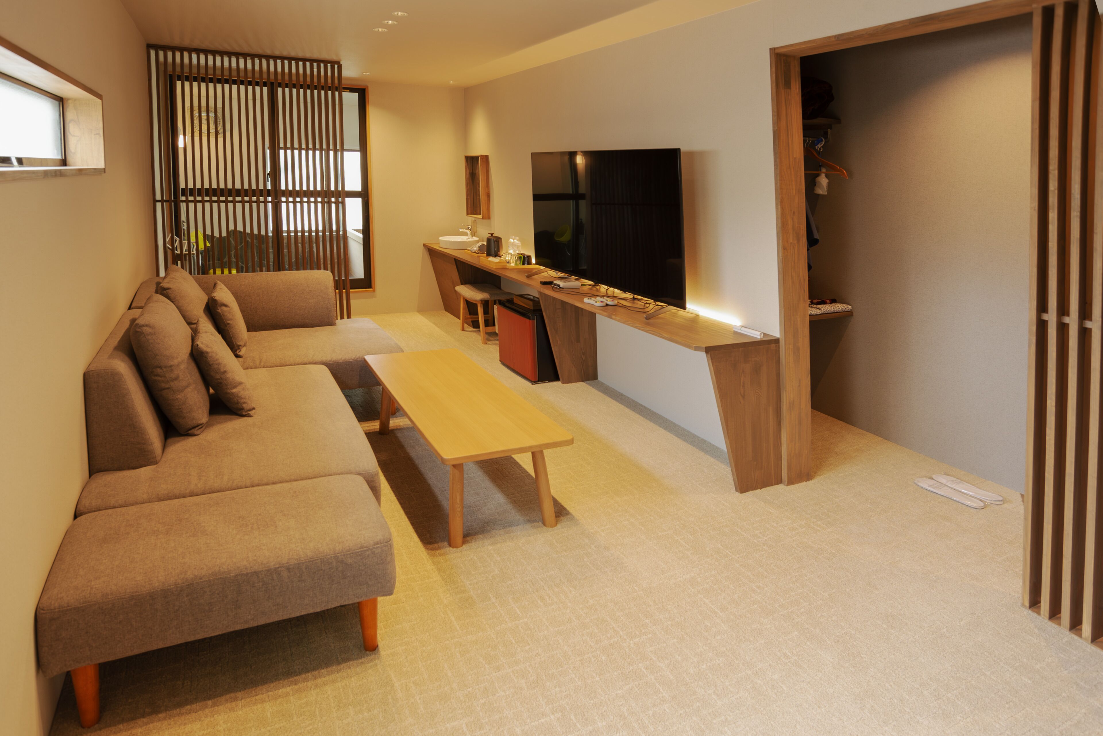 Type D Twin Room with Shower and Hot Spring, Non Smoking | WiFi (free), bed sheets