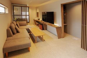 Twin kamer, niet-roken (Type D, with Shower and Hot Spring) | Gratis wifi, beddengoed