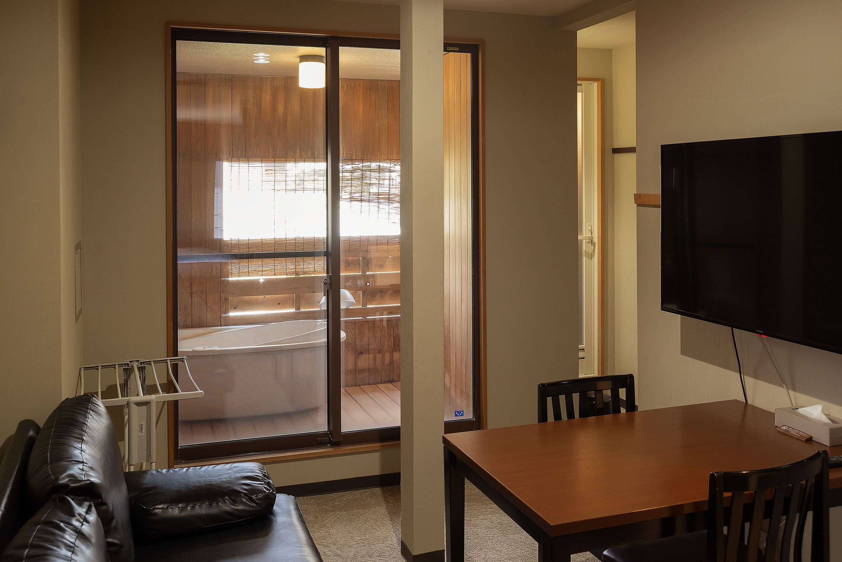 Habitación con 2 camas individuales, para no fumadores (Type B, with Shower and Hot Spring) | Wifi gratis y ropa de cama 