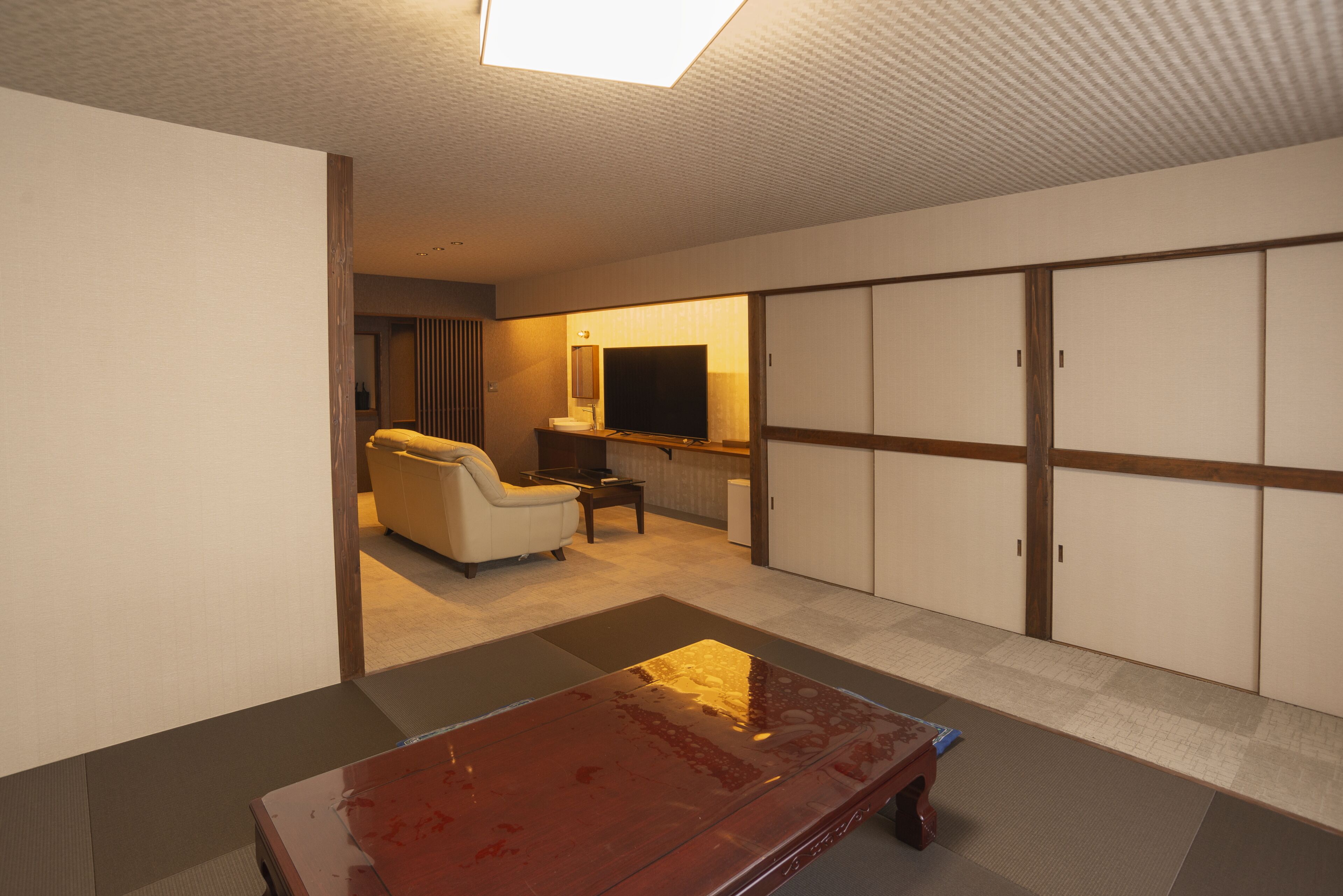 Japanese Modern Comfort Room with Shower, Non Smoking | WiFi (free), bed sheets