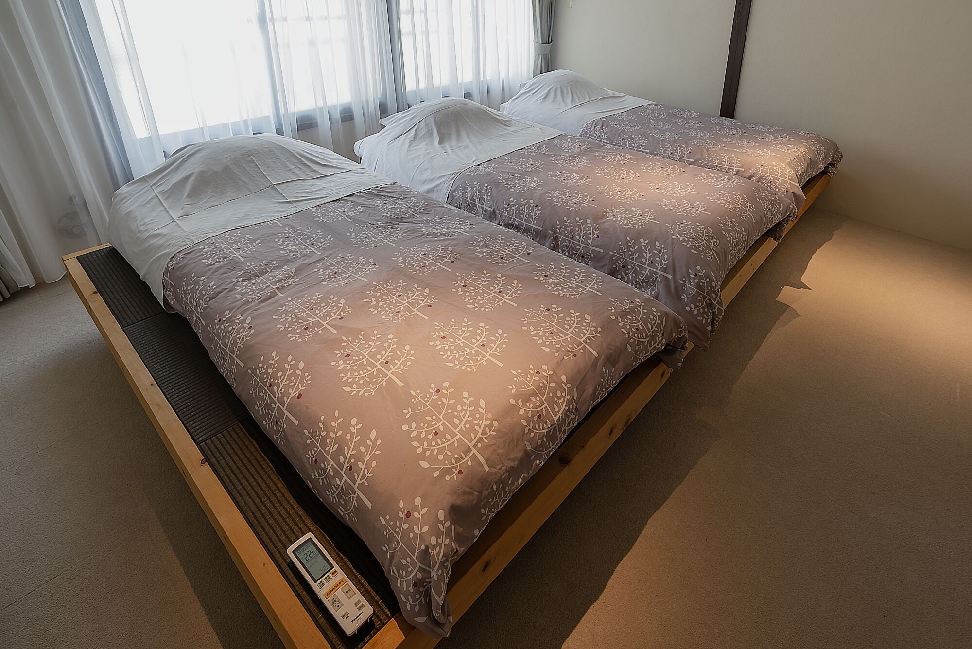 Free WiFi, bed sheets