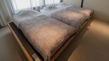 Free WiFi, bed sheets