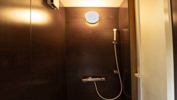 Type B Twin Room with Shower and Hot Spring, Non Smoking | Bathroom | Free toiletries, hair dryer, slippers, electronic bidet