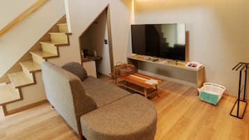 Camera Classic con 2 letti singoli, 2 letti singoli, non fumatori, edificio separato | Con stile personalizzato, con arredamento individuale, Wi-Fi gratuito