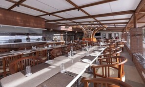 Dining - Le Poshe by Sparsa (Kodaikanal)