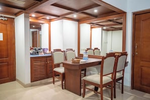 1 bedroom, premium bedding, minibar, in-room safe - Casino Hotels Ltd. (Thrissur)