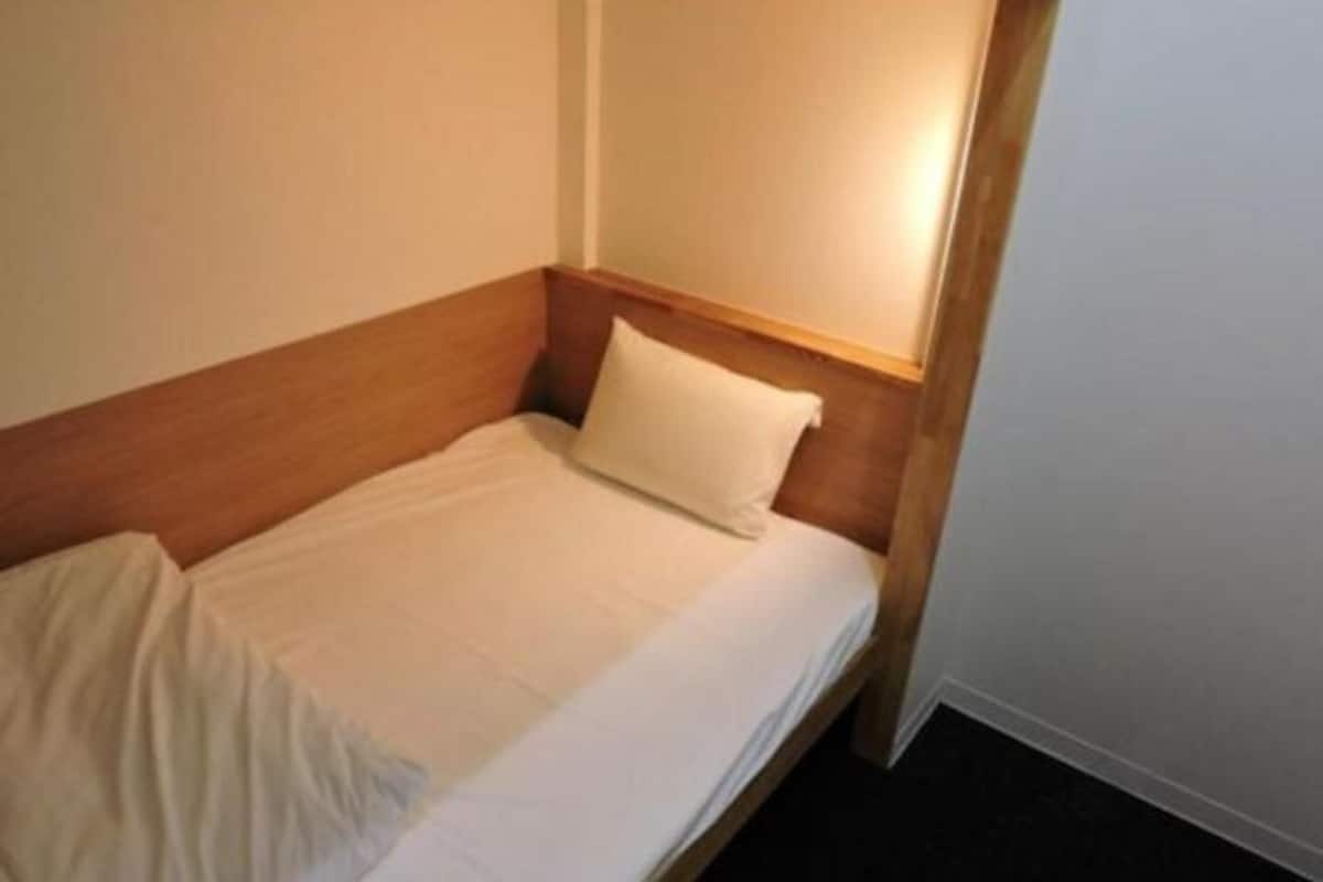 Blackout curtains, free WiFi, bed sheets