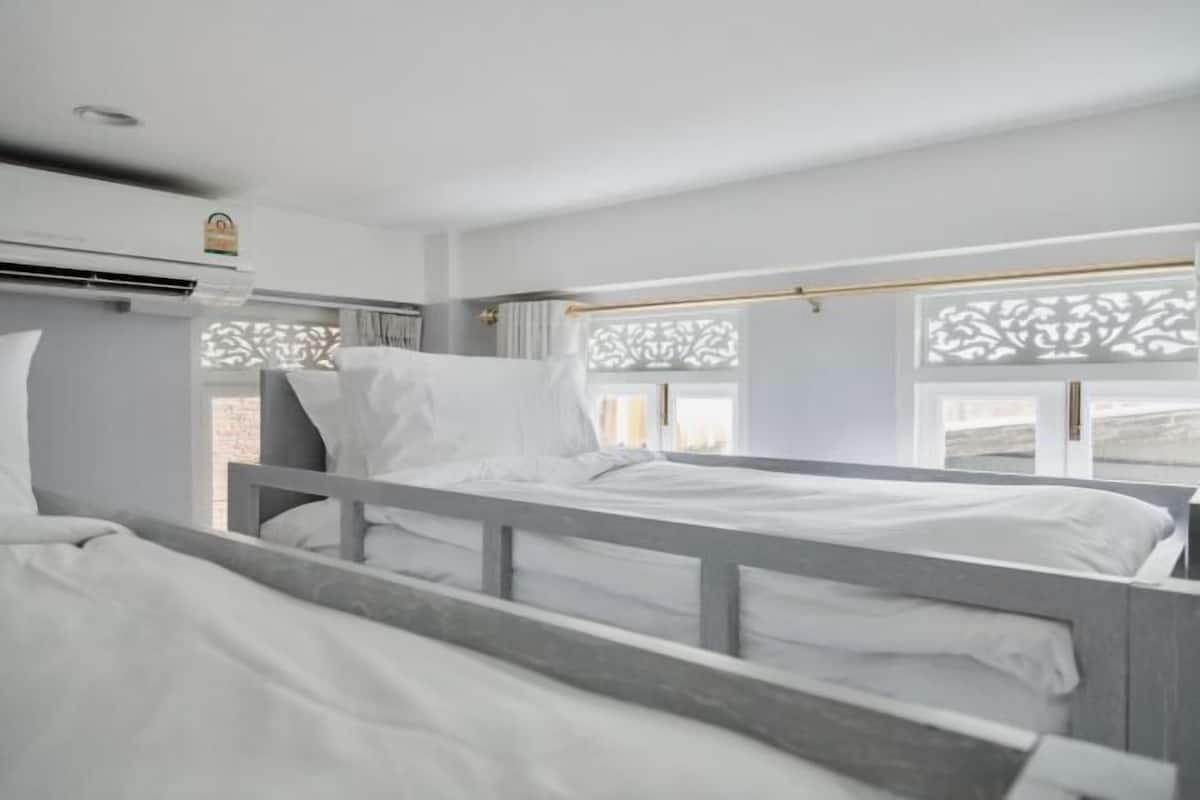 Desk, blackout curtains, free WiFi, bed sheets