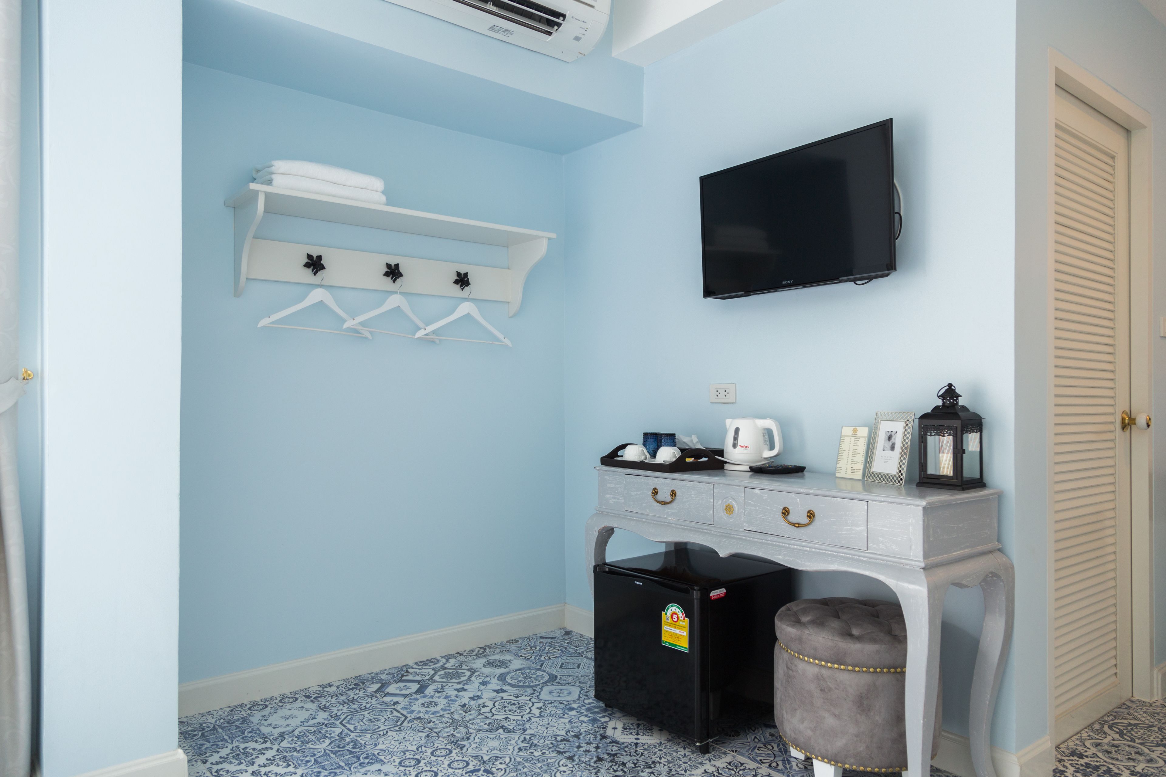 grand deluxe double bed  | room amenity