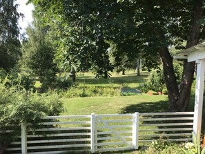 Standard Single Room, 1 Twin Bed, Shared Bathroom, Garden View | Garden view - Tant Grön B&B (Falun)
