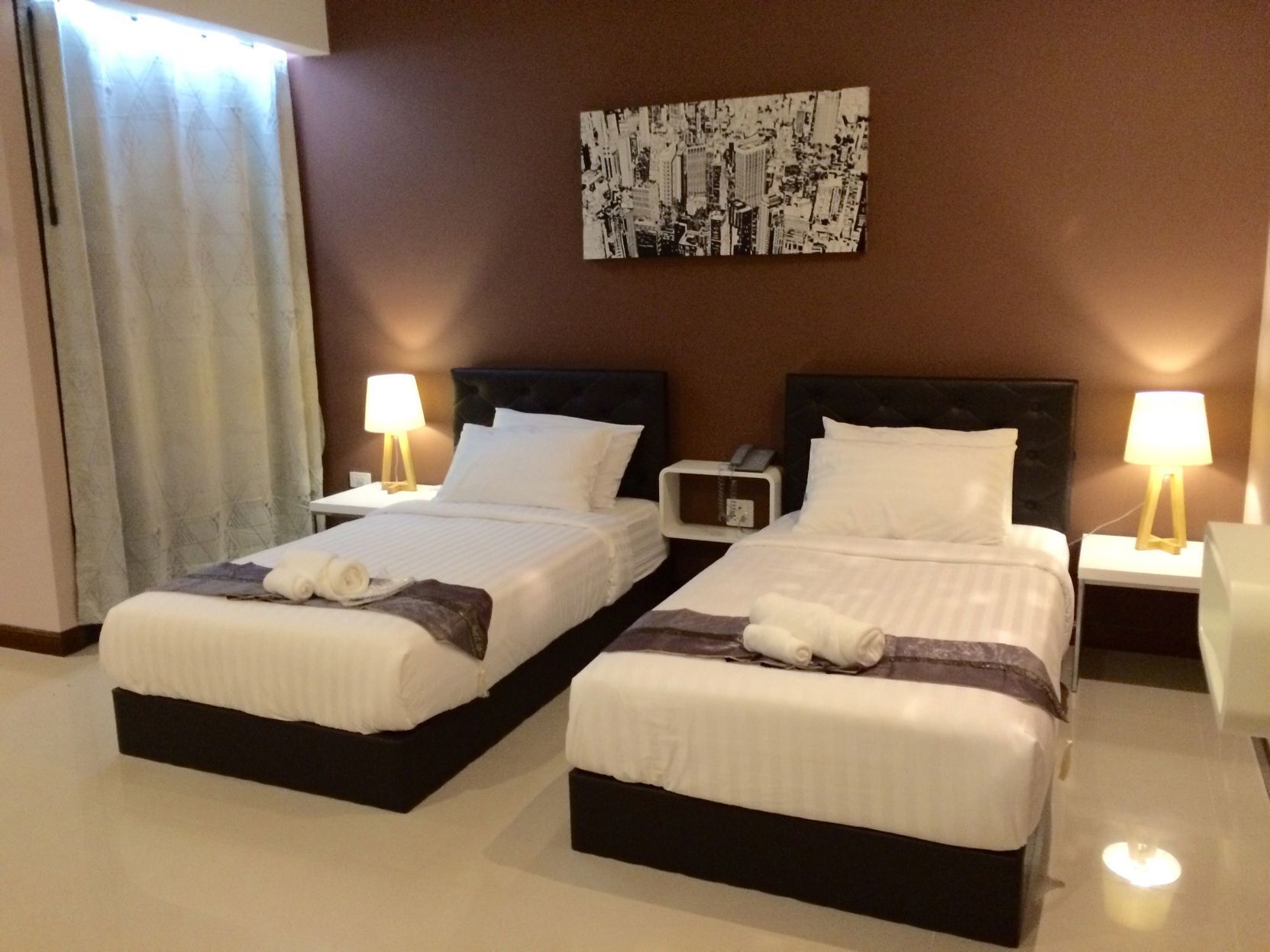 Free WiFi, bed sheets