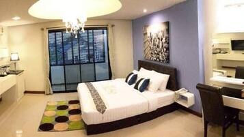 Free WiFi, bed sheets