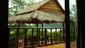 Deluxe Villa, Ocean View | In-room safe, desk, free WiFi