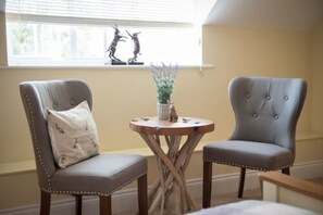 Chambre Luxe (Hare) | Literie de qualité supérieure, bureau, fer et planche à repasser